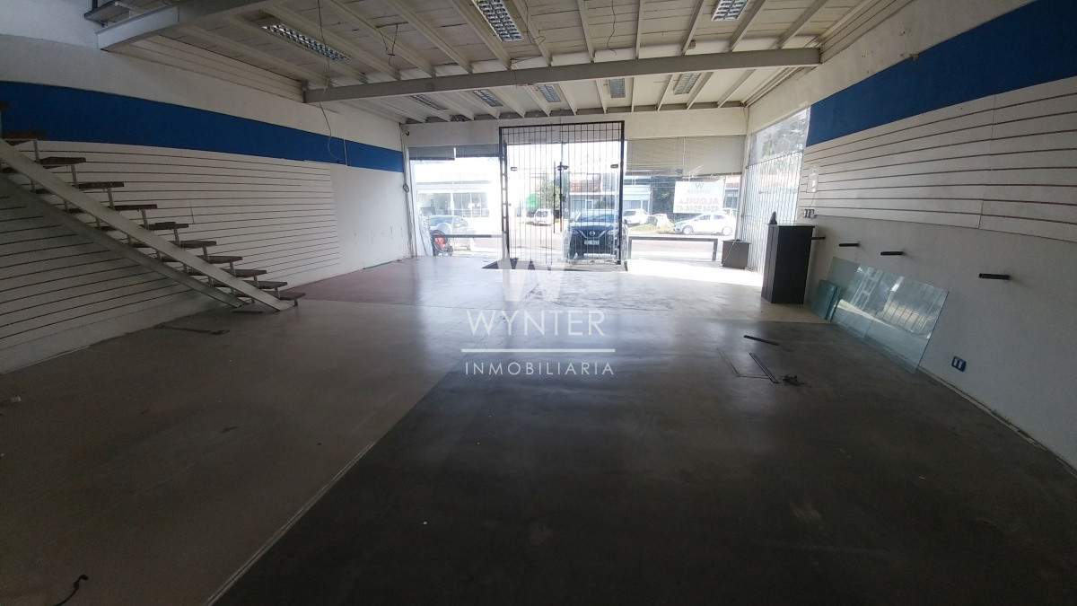 Local Comercial ID.1233 - Amplio local sobre Av. Chiossi