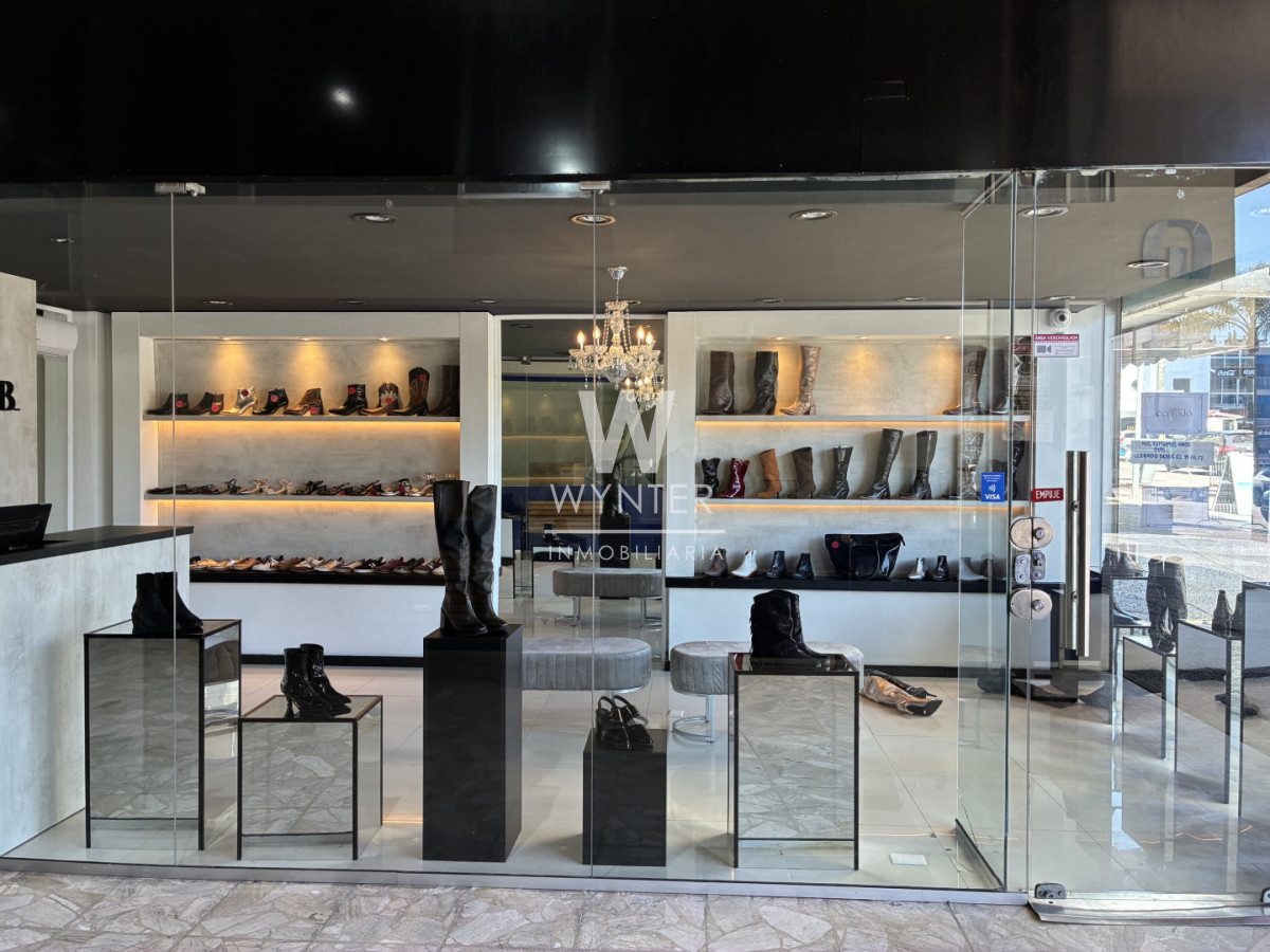 Local Comercial ID.780 - Muy buen local a la calle sobre Av. Gorlero