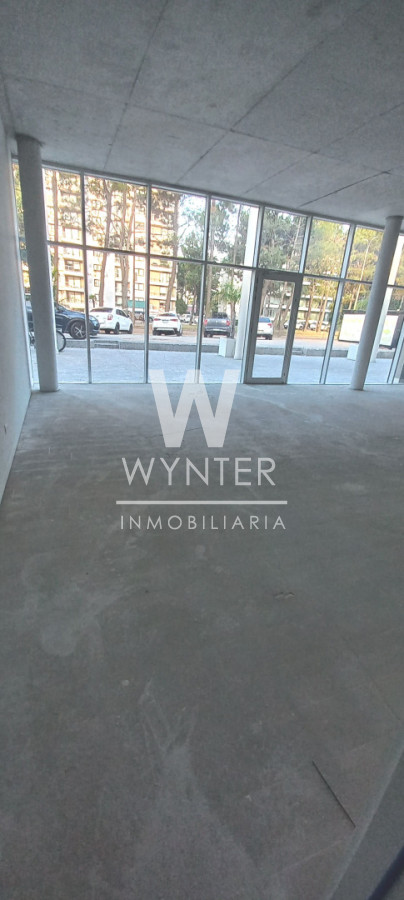Local Comercial ID.5939 - Local en venta sobre Av. Roosevelt