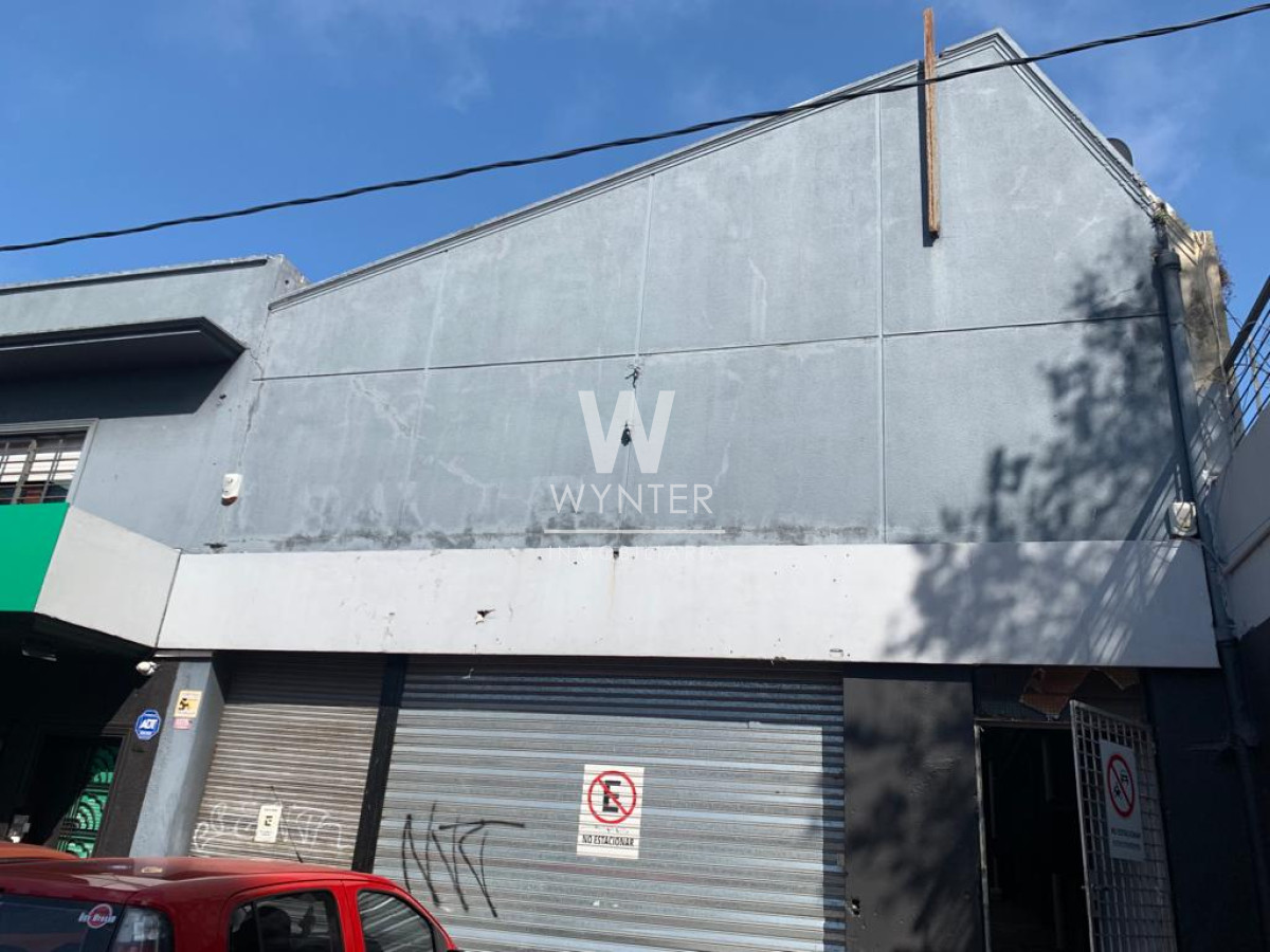 Local Comercial ID.3352 - Gran local comercial en Pocitos, calle Marco Bruto. 