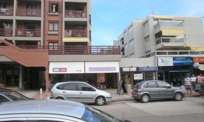 Local En Península