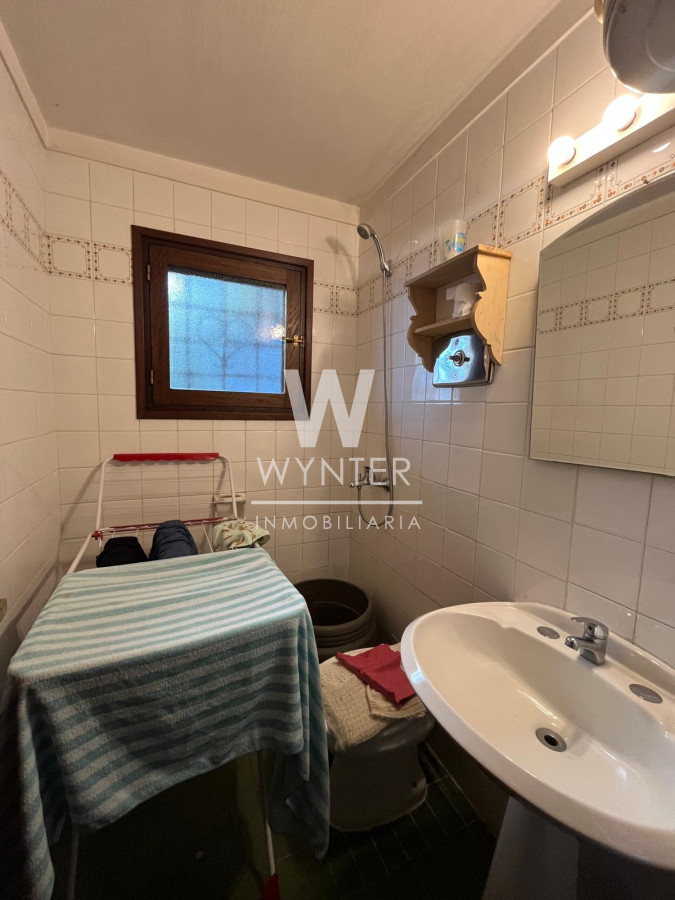 Terreno ID.5637 - Terreno con casa apto para fin comercial