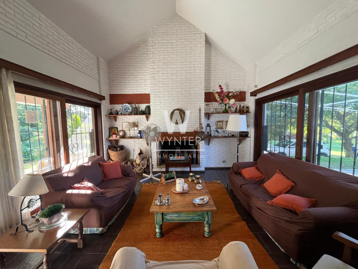Terreno ID.5637 - Terreno con casa apto para fin comercial