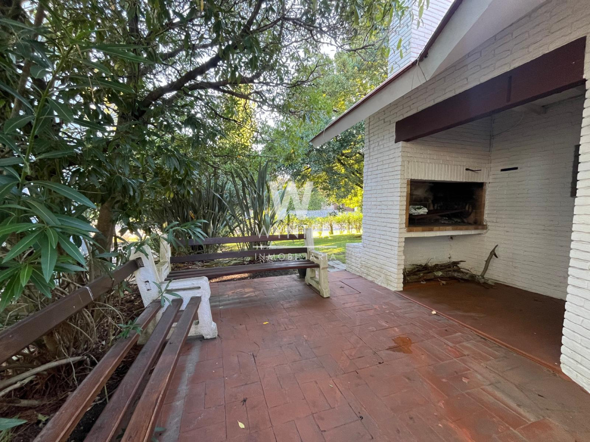 Terreno ID.5637 - Terreno con casa apto para fin comercial