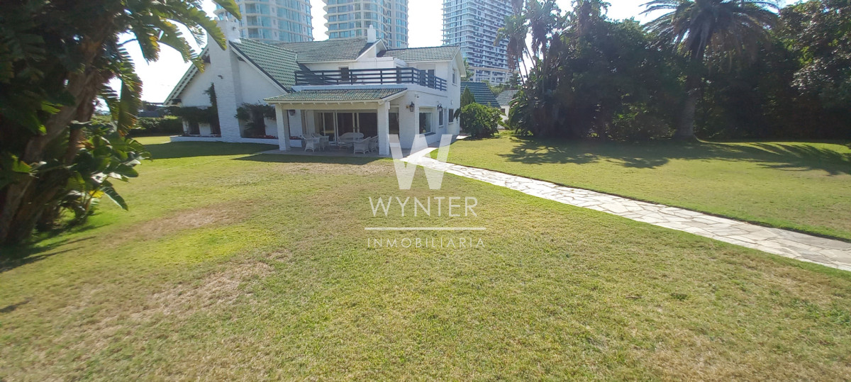 Terreno ID.363 - Terreno de 3.550 m2 en Playa Mansa