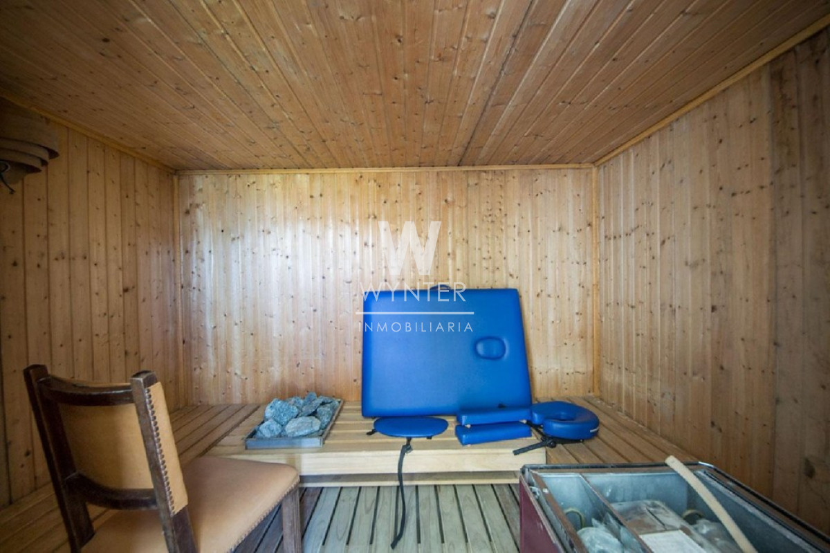 Apartamento ID.4316 - Alquiler de temporada primera fila de playa mansa, con dep. de servicio.