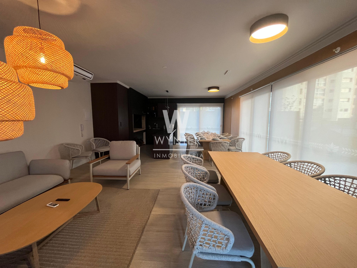 Apartamento ID.6842 - Apartamento en alquiler sobre Av. Roosevelt