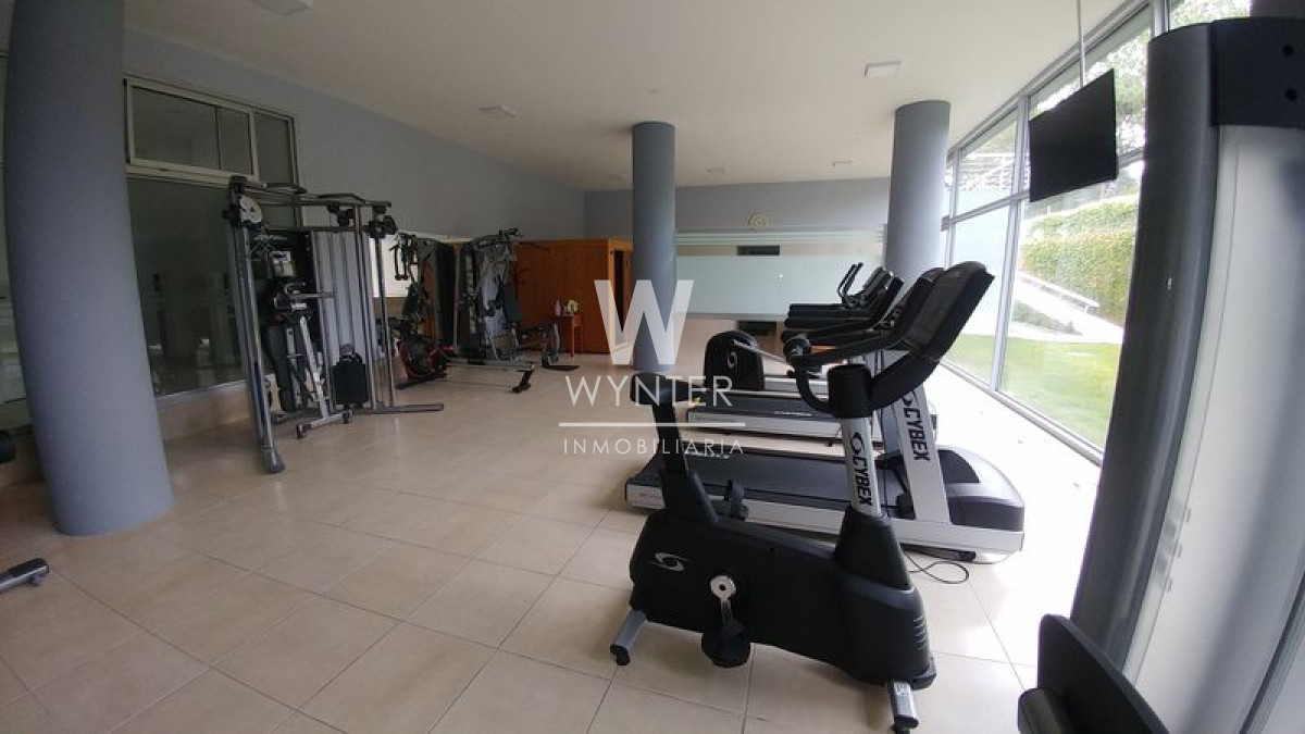 Apartamento ID.5207 - Apartamento en alquiler - Semi piso de 3 dormitorios
