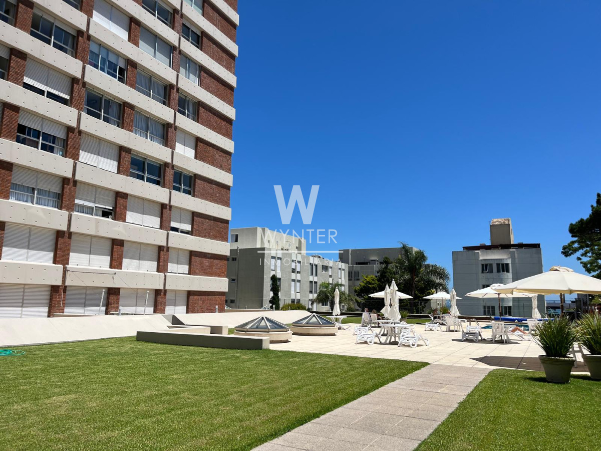 Apartamento ID.883 - Piso Alto A Pasos Del Puerto - 3 Dorm.