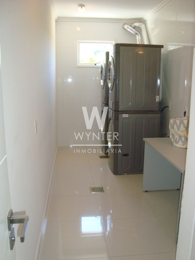 Apartamento ID.3419 - Cruceros - Primera fila frente al mar - 3 suites y dependencia de servicio independiente