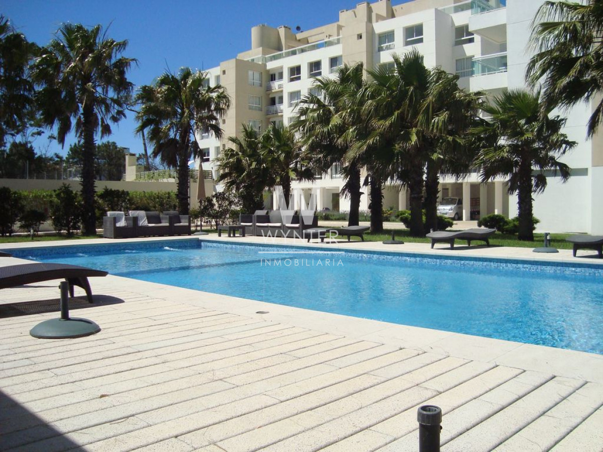Apartamento ID.3419 - Cruceros - Primera fila frente al mar - 3 suites y dependencia de servicio independiente