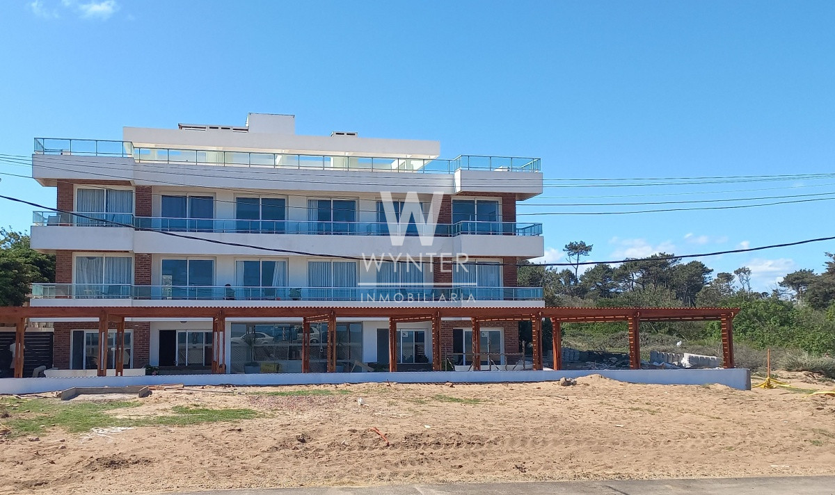 Apartamento ID.3500 - Ref. 3500 - Oportunidad frente al mar - 2 dormitorios