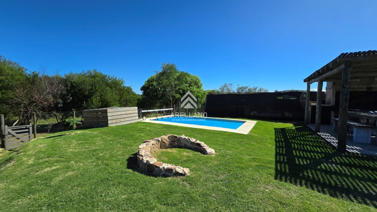 Casa ID.5159 - Casa Venta 2 Dormitorios 2 Baños, Piscina en Punta Colorada - LAZURITA