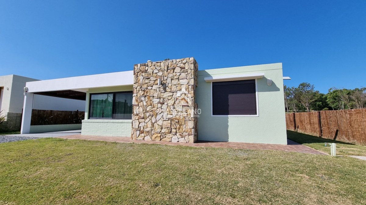 Casa ID.5161 - Casa Venta 2 Dormitorios 2 Baños, Piscina en Punta Colorada - P. MARTILLO