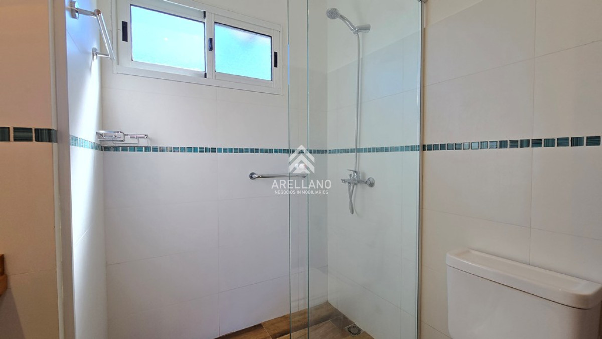Casa ID.5159 - Casa Venta 2 Dormitorios 2 Baños, Piscina en Punta Colorada - LAZURITA