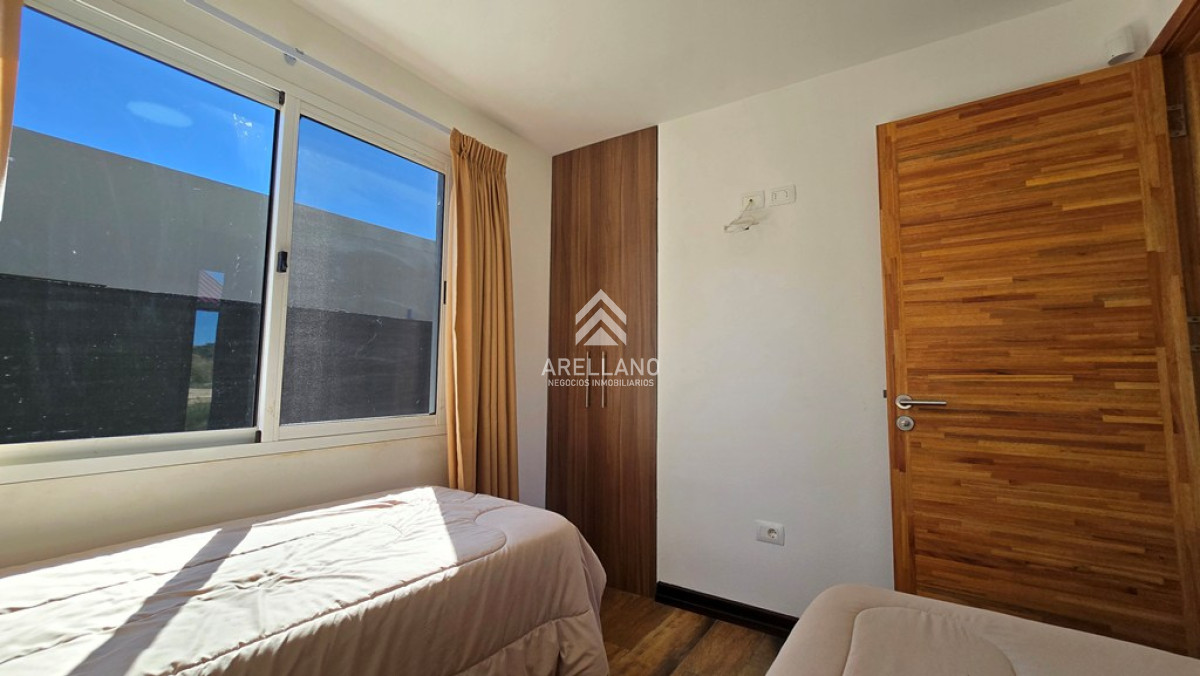 Casa ID.5159 - Casa Venta 2 Dormitorios 2 Baños, Piscina en Punta Colorada - LAZURITA