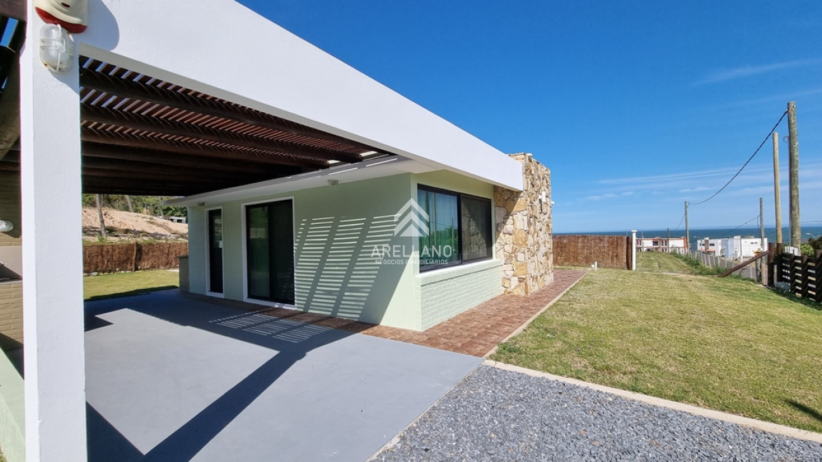 Casa ID.5161 - Casa Venta 2 Dormitorios 2 Baños, Piscina en Punta Colorada - P. MARTILLO