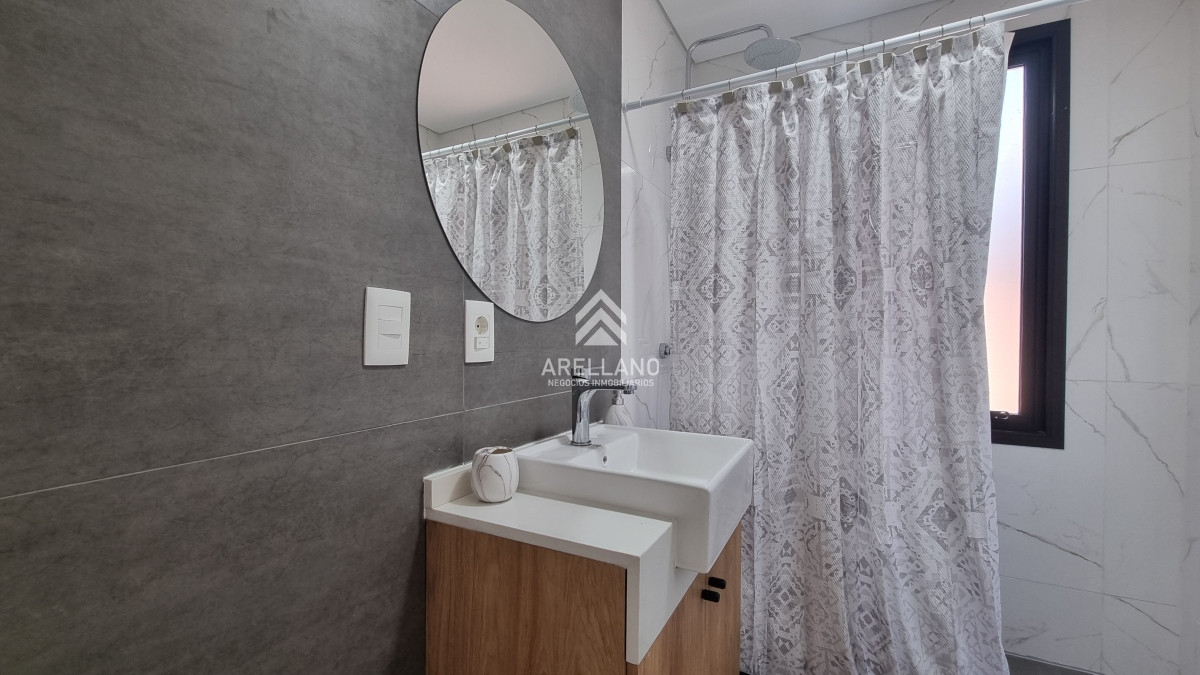 Casa ID.5160 - Casa Venta 2 Dormitorios 2 Baños, Piscina en Punta Colorada - LINK PC II