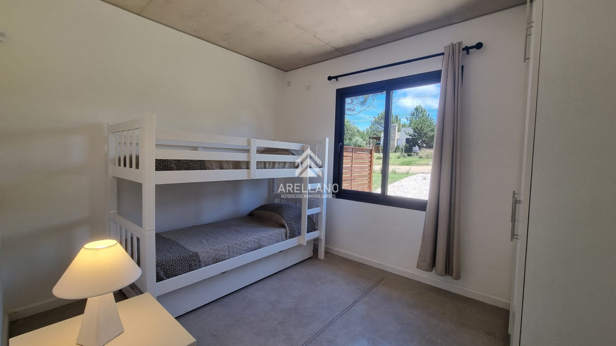 Casa ID.5160 - Casa Venta 2 Dormitorios 2 Baños, Piscina en Punta Colorada - LINK PC II