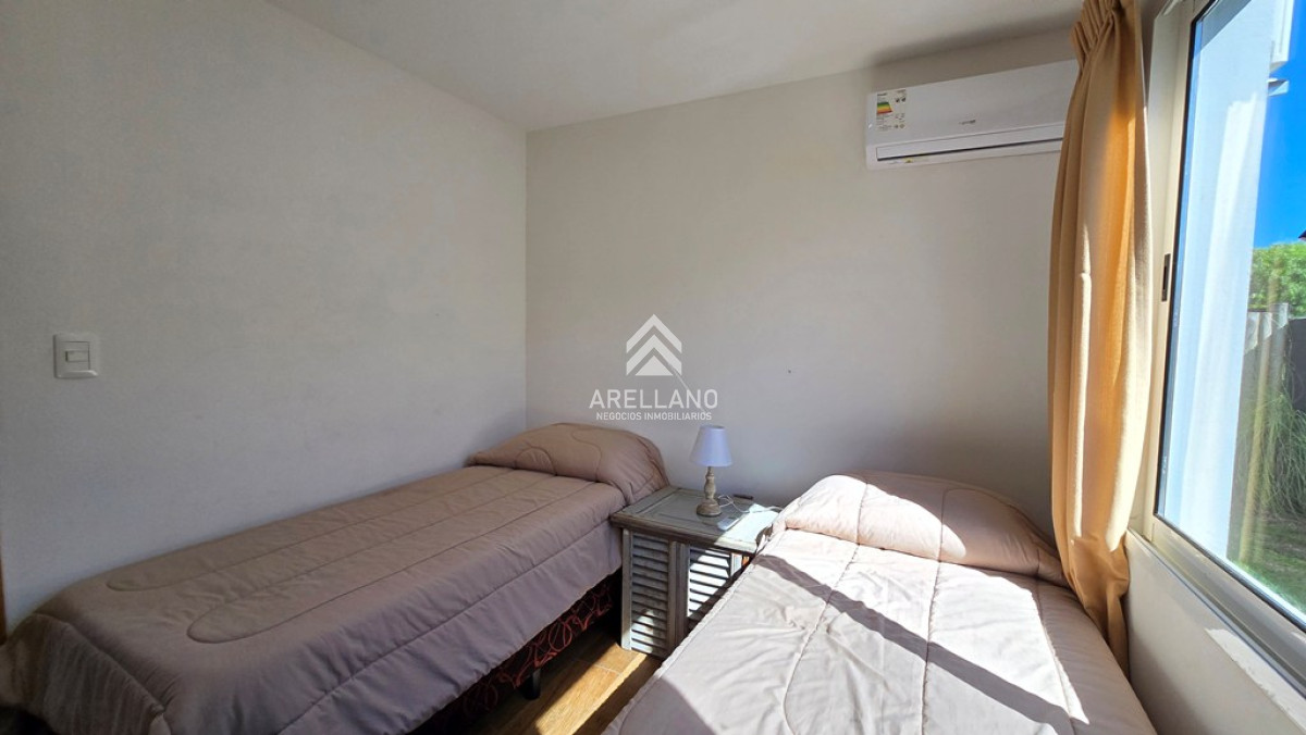Casa ID.5159 - Casa Venta 2 Dormitorios 2 Baños, Piscina en Punta Colorada - LAZURITA