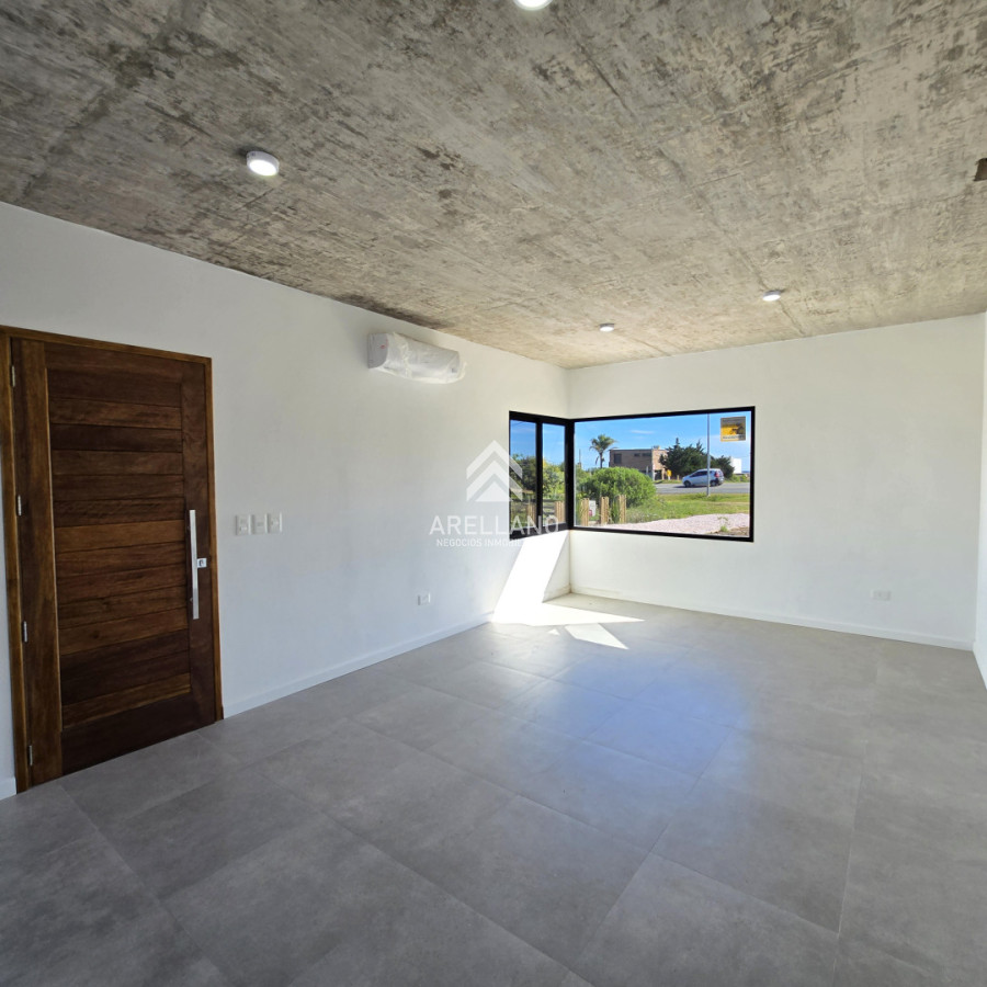 Casa ID.5182 - Casa Venta A Estrenar de 3 Dormitorios 2 Baños en Playa Hermosa - RENACER