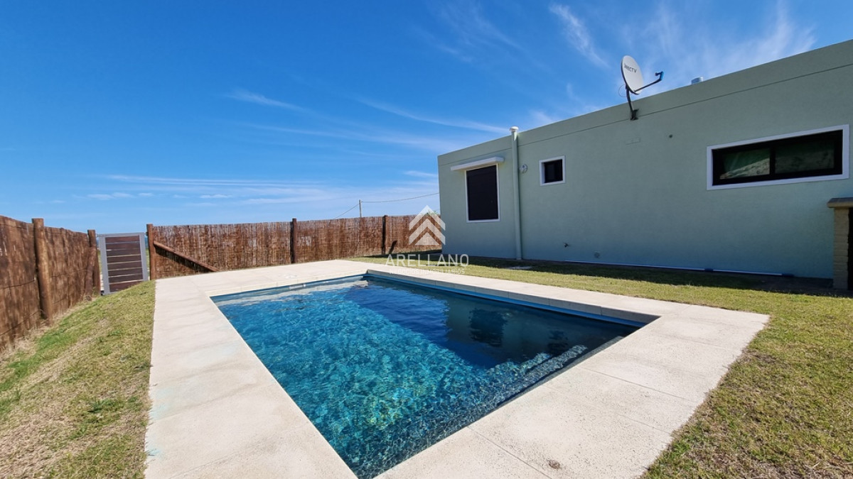 Casa ID.5161 - Casa Venta 2 Dormitorios 2 Baños, Piscina en Punta Colorada - P. MARTILLO