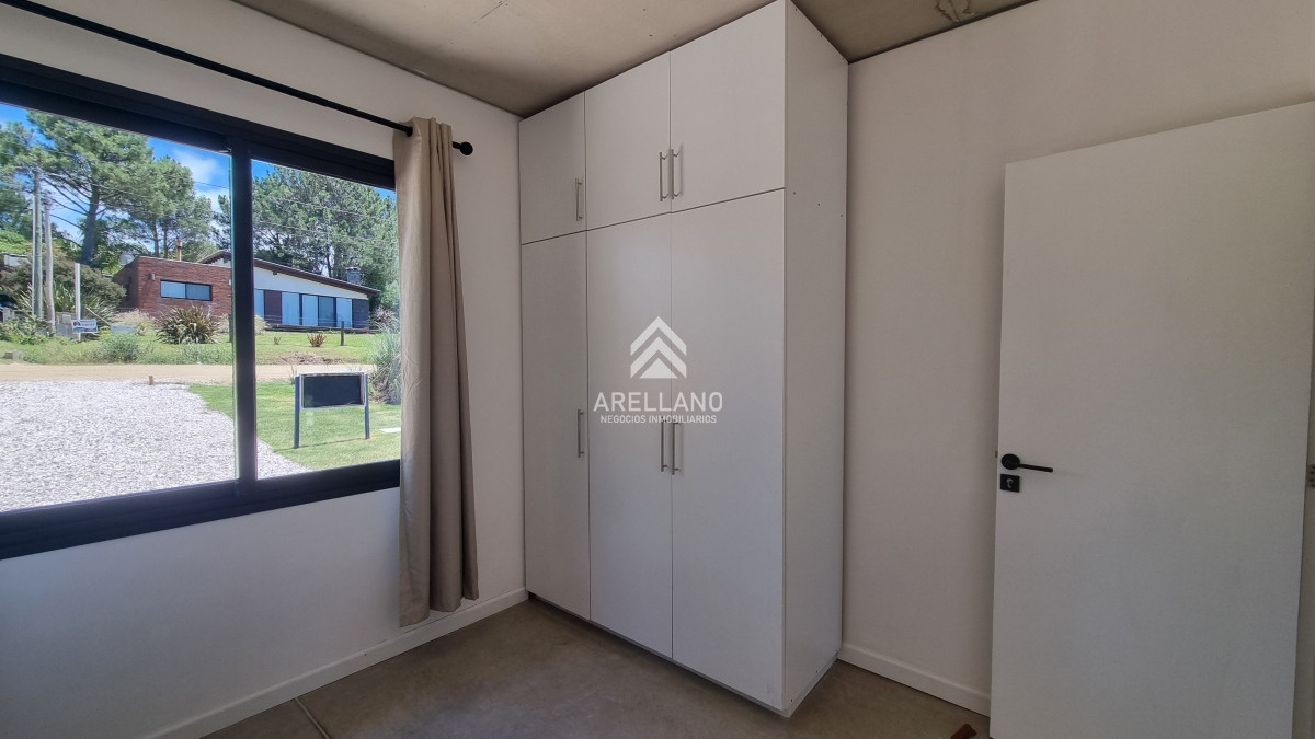 Casa ID.5160 - Casa Venta 2 Dormitorios 2 Baños, Piscina en Punta Colorada - LINK PC II