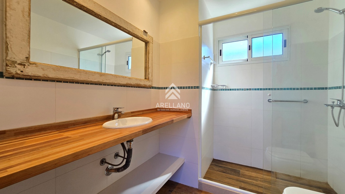 Casa ID.5159 - Casa Venta 2 Dormitorios 2 Baños, Piscina en Punta Colorada - LAZURITA