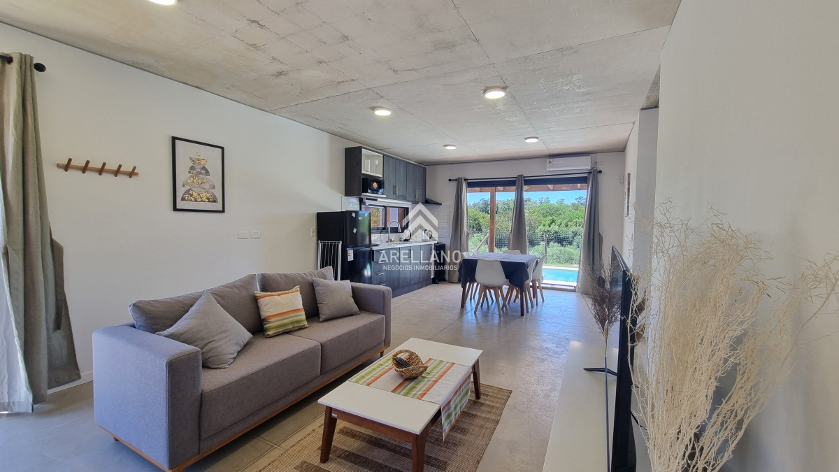 Casa ID.5160 - Casa Venta 2 Dormitorios 2 Baños, Piscina en Punta Colorada - LINK PC II