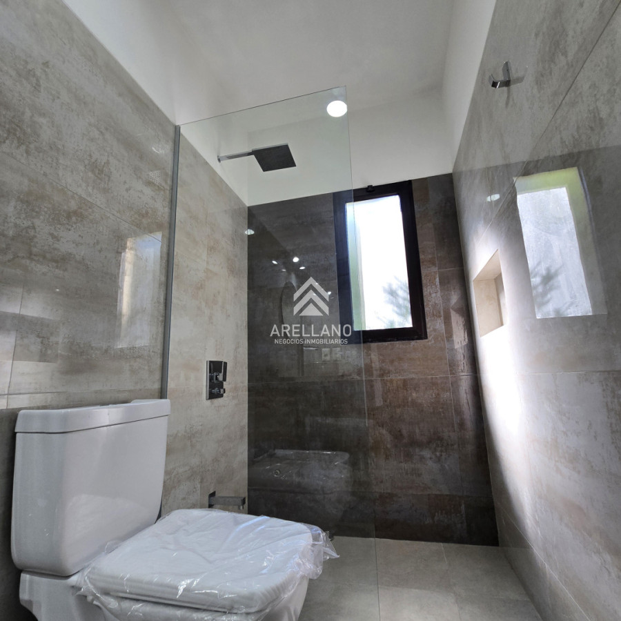 Casa ID.5182 - Casa Venta A Estrenar de 3 Dormitorios 2 Baños en Playa Hermosa - RENACER