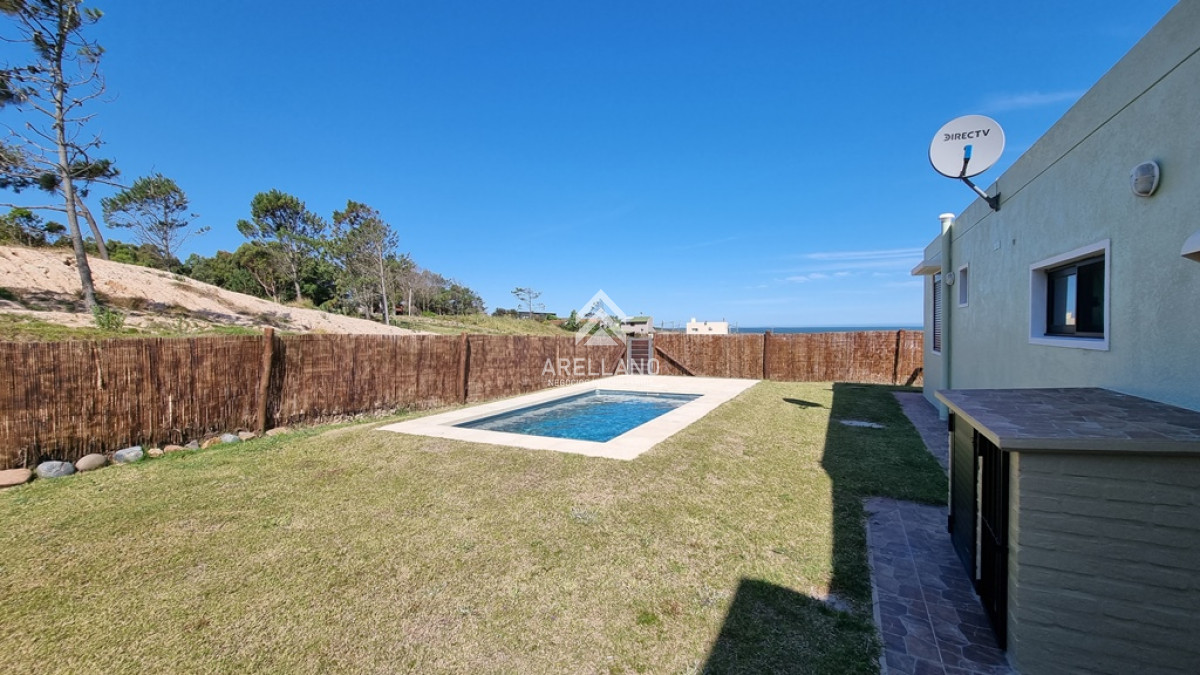 Casa ID.5161 - Casa Venta 2 Dormitorios 2 Baños, Piscina en Punta Colorada - P. MARTILLO