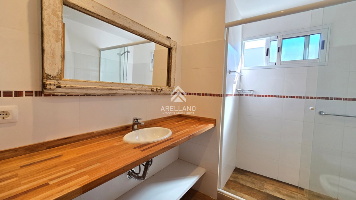 Casa ID.5159 - Casa Venta 2 Dormitorios 2 Baños, Piscina en Punta Colorada - LAZURITA