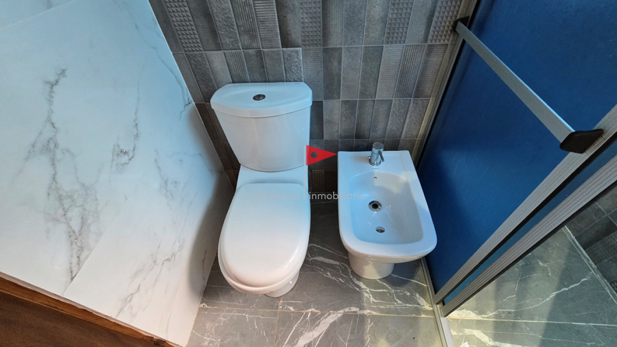 Casa ID.92 - Casa Venta 2 Dormitorios 1 Baño, Piscina en Las Flores - MANDARINA