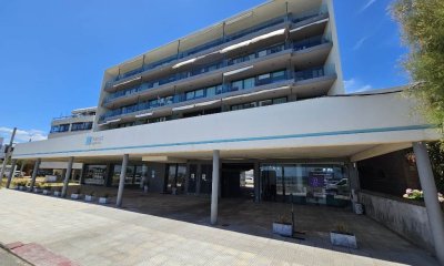 Apartamento en Edificio de Categoría Frente al Mar 1 ambiente, 1 Baño en Piriapolis - SUNSET