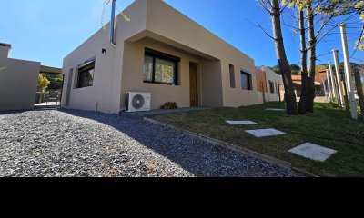 Casa Venta 3 Dormitorios 2 Baños en Los Ángeles, Piriápolis - BAVENO