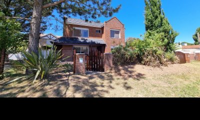 Casa Venta 3 Dormitorios 3 Baños, Barbacoa en Los Ángeles, Piriápolis - EL TRINEO