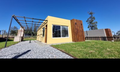 Casa en Venta a Estrenar 2 Dormitorios 2 Baños, en Punta Colorada - LUZ DE LUNA