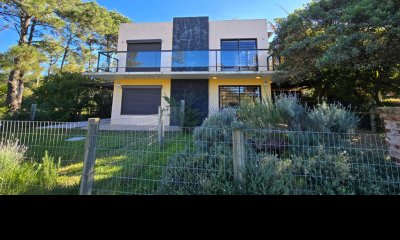 Casa Venta 2 Dormitorios 3 Baños, Piscina Climatizada en Punta Colorada - BARLOVENTO