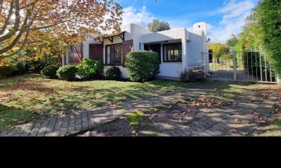Casa Venta 3 Dormitorios 2 Baños en San Francisco - CASA BLANCA