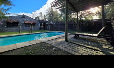 Casa Venta 2 Dormitorios 1 Baño, Piscina en Playa Grande - PICHINANCO