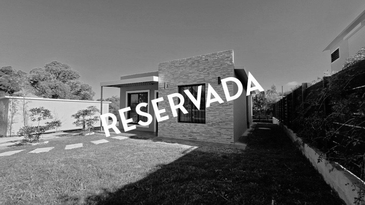 Casa Venta 2 Dormitorios 1 Baño, Piscina en Las Flores - MANDARINA