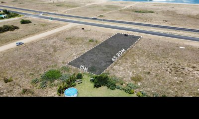 Venta de Terreno Frente al Mar en Punta Negra, Piriapolis - SUPERFICIE DE 678M