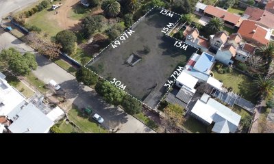 Venta de Terreno Pleno Centro ideal Emprendimiento, Piriapolis - SUPERFICIE DE 1.268M