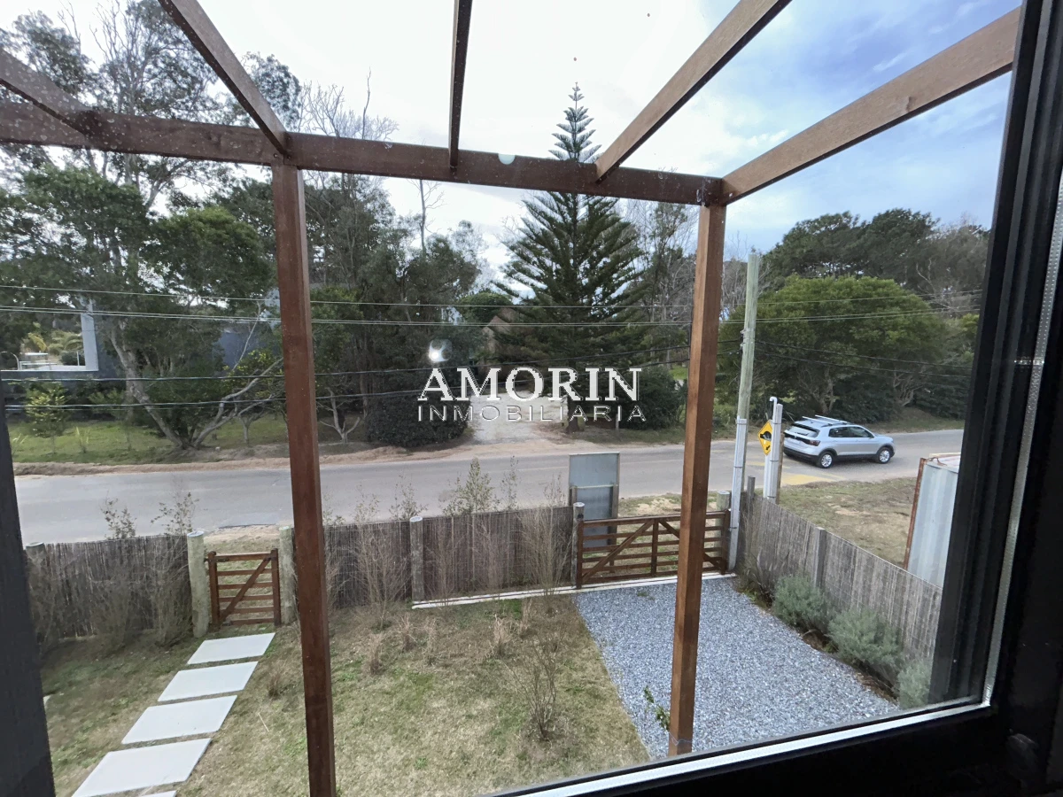 Casa ID.800 - CASA FRENTE A CLUB DE LA BARRA