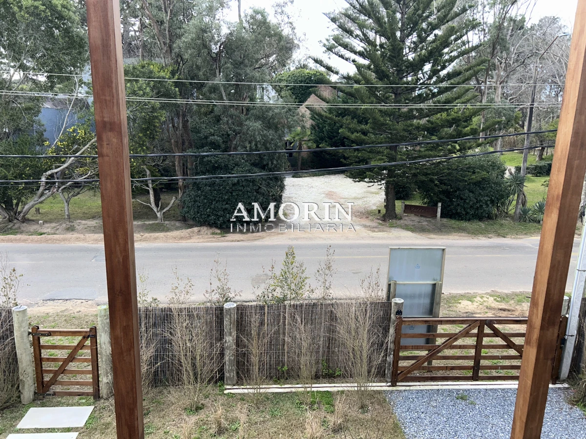 Casa ID.800 - CASA FRENTE A CLUB DE LA BARRA