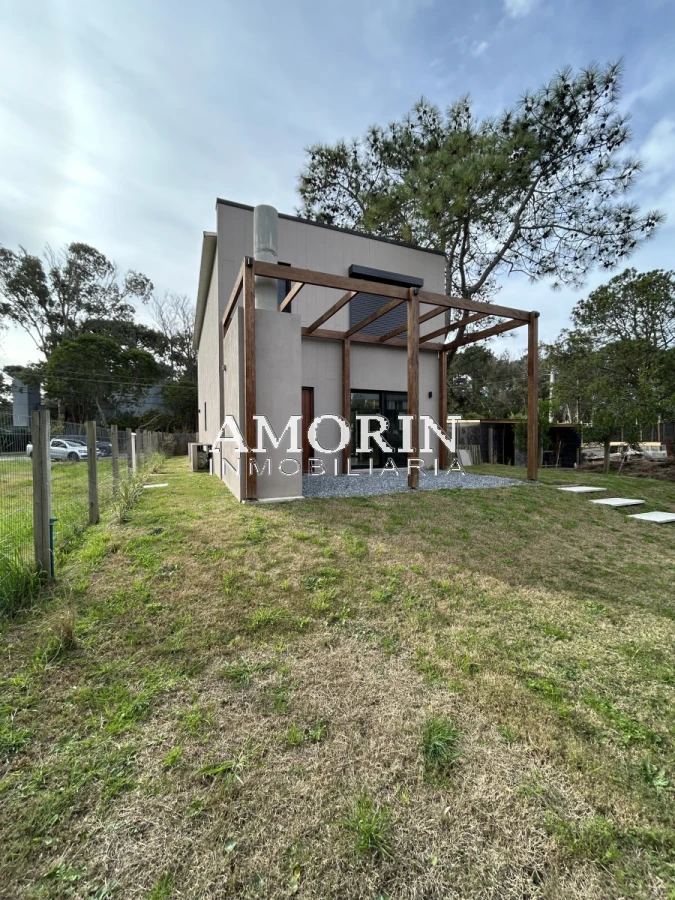 Casa ID.800 - CASA FRENTE A CLUB DE LA BARRA