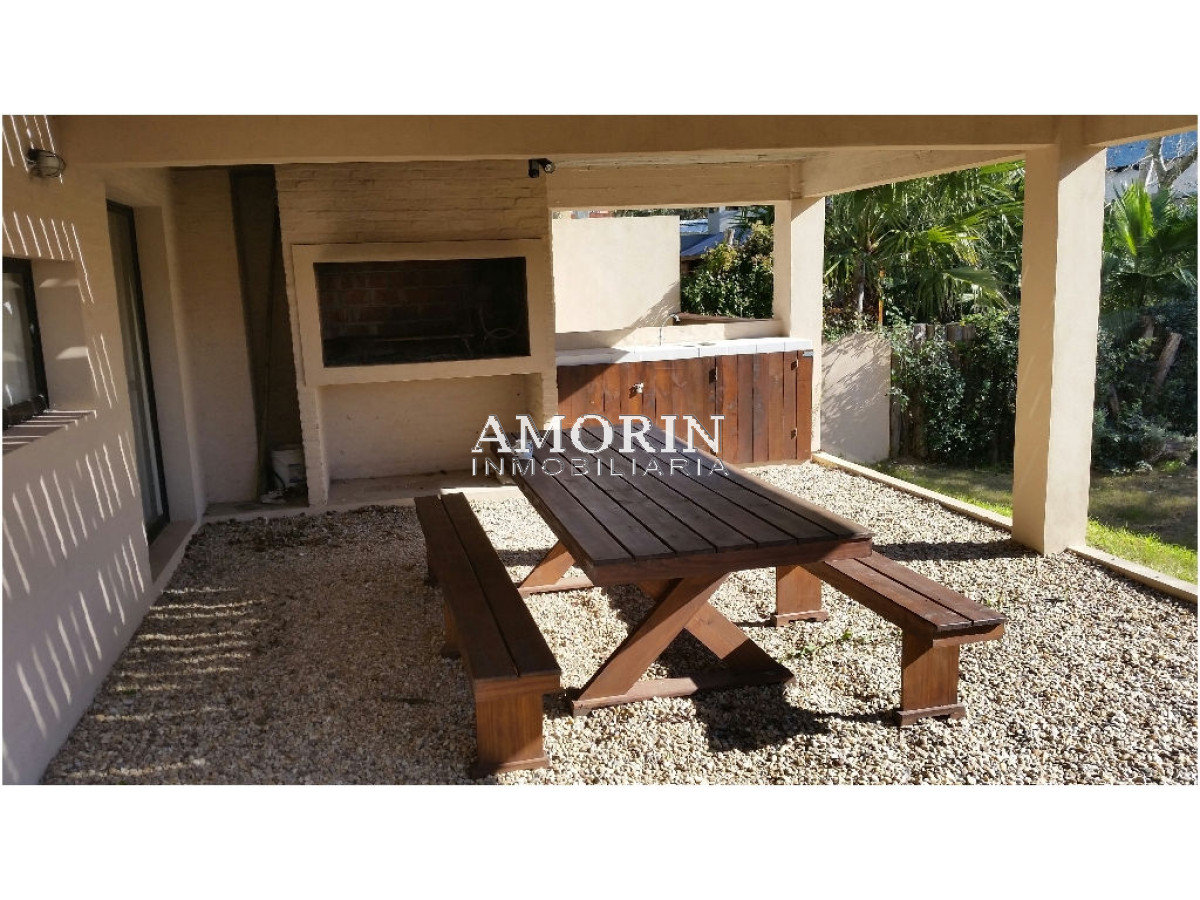 Casa ID.224 - Casa en La Barra, Montoya