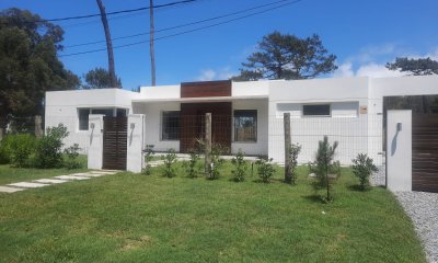 CASA EN LA BARRA