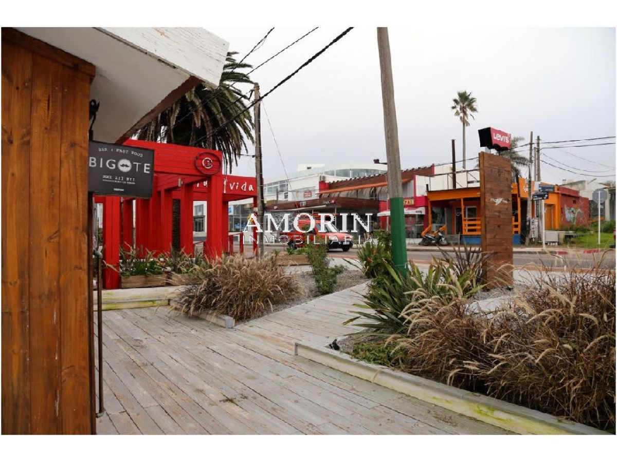 Local Comercial ID.560 - Local en La Barra, La Barra