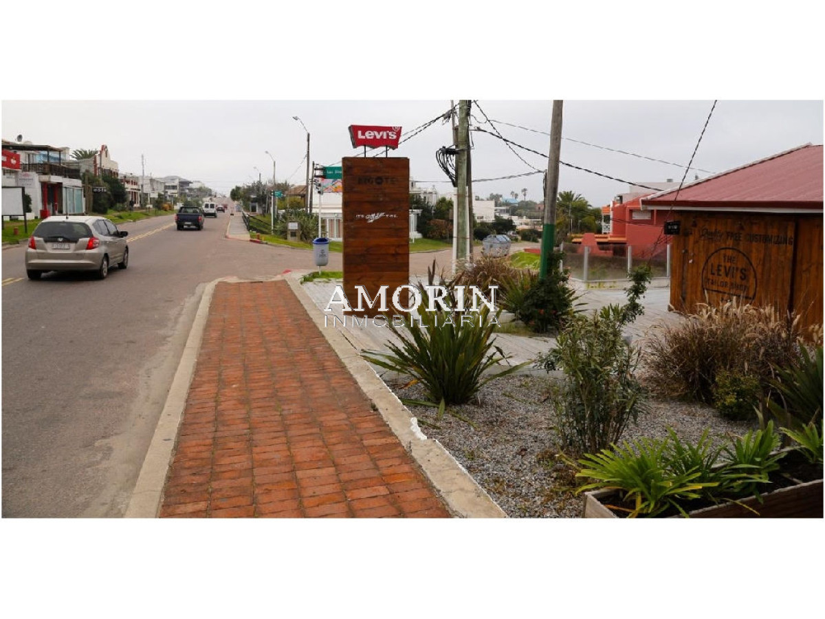 Local Comercial ID.560 - Local en La Barra, La Barra